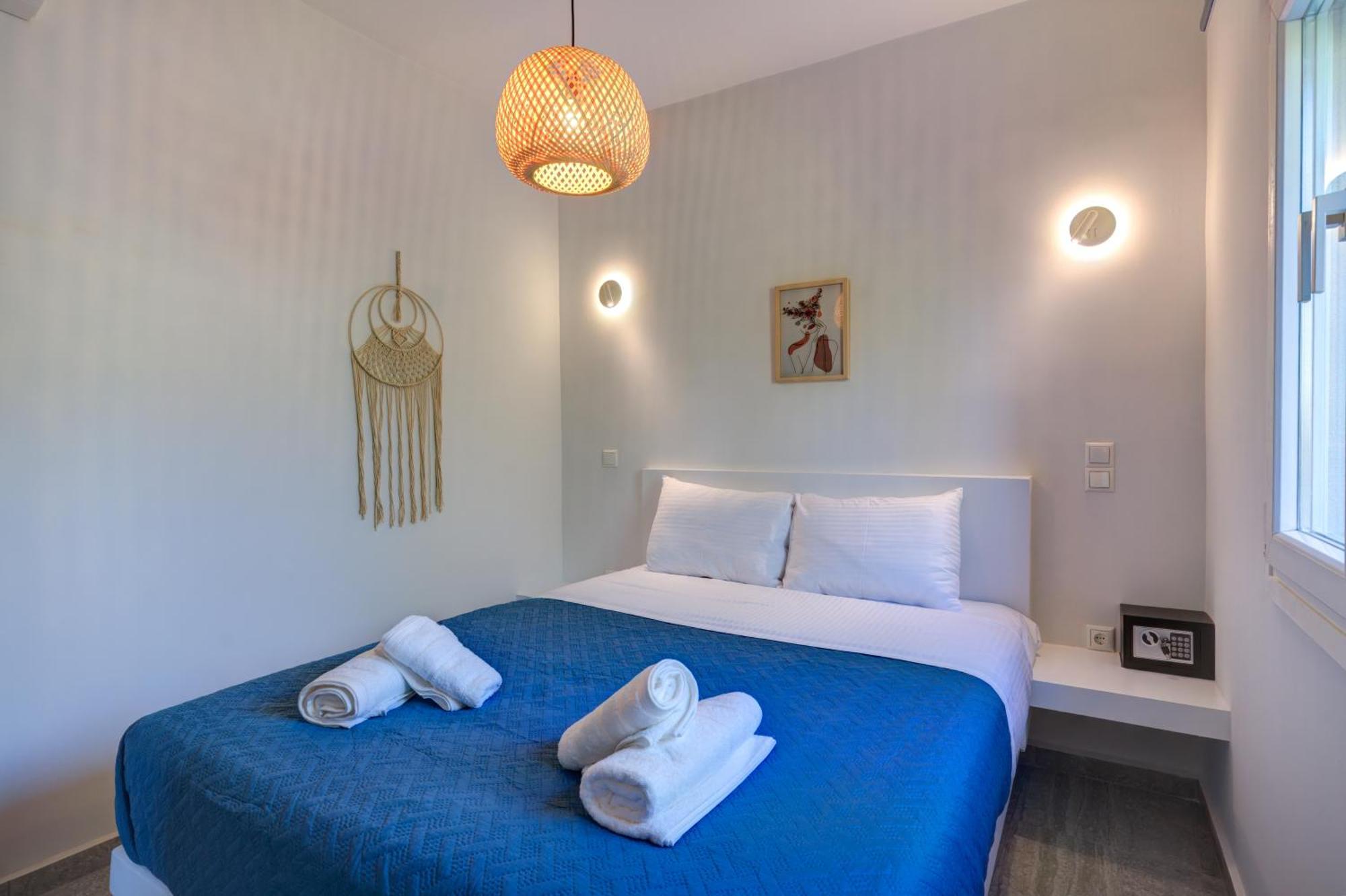 Molos Beachfront Apartments In Diakoptó Kültér fotó