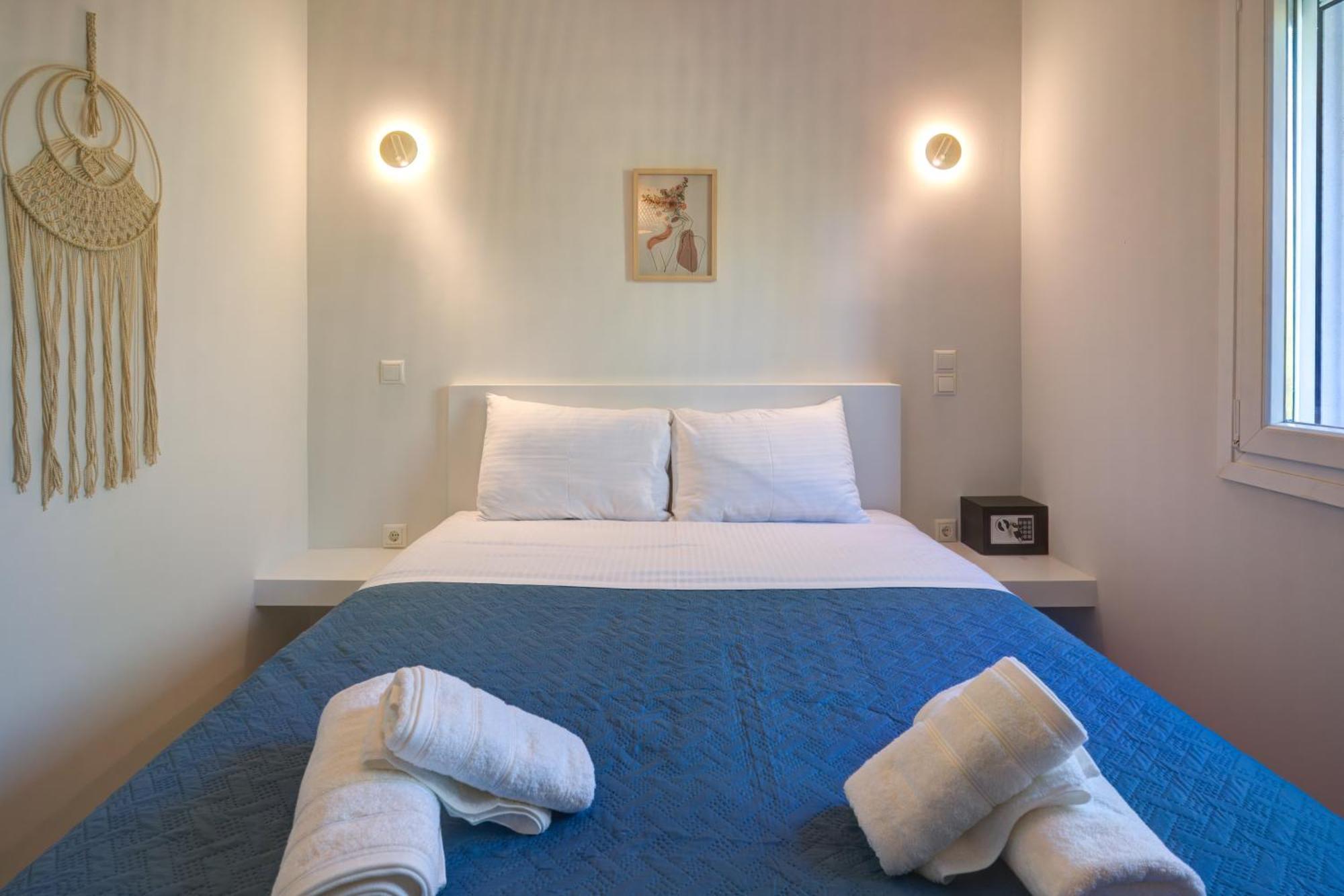 Molos Beachfront Apartments In Diakoptó Kültér fotó