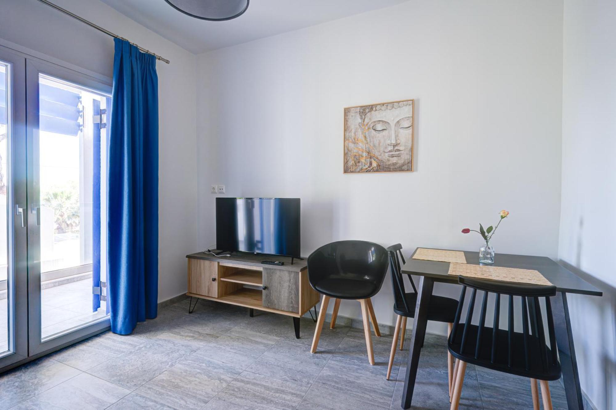 Molos Beachfront Apartments In Diakoptó Kültér fotó