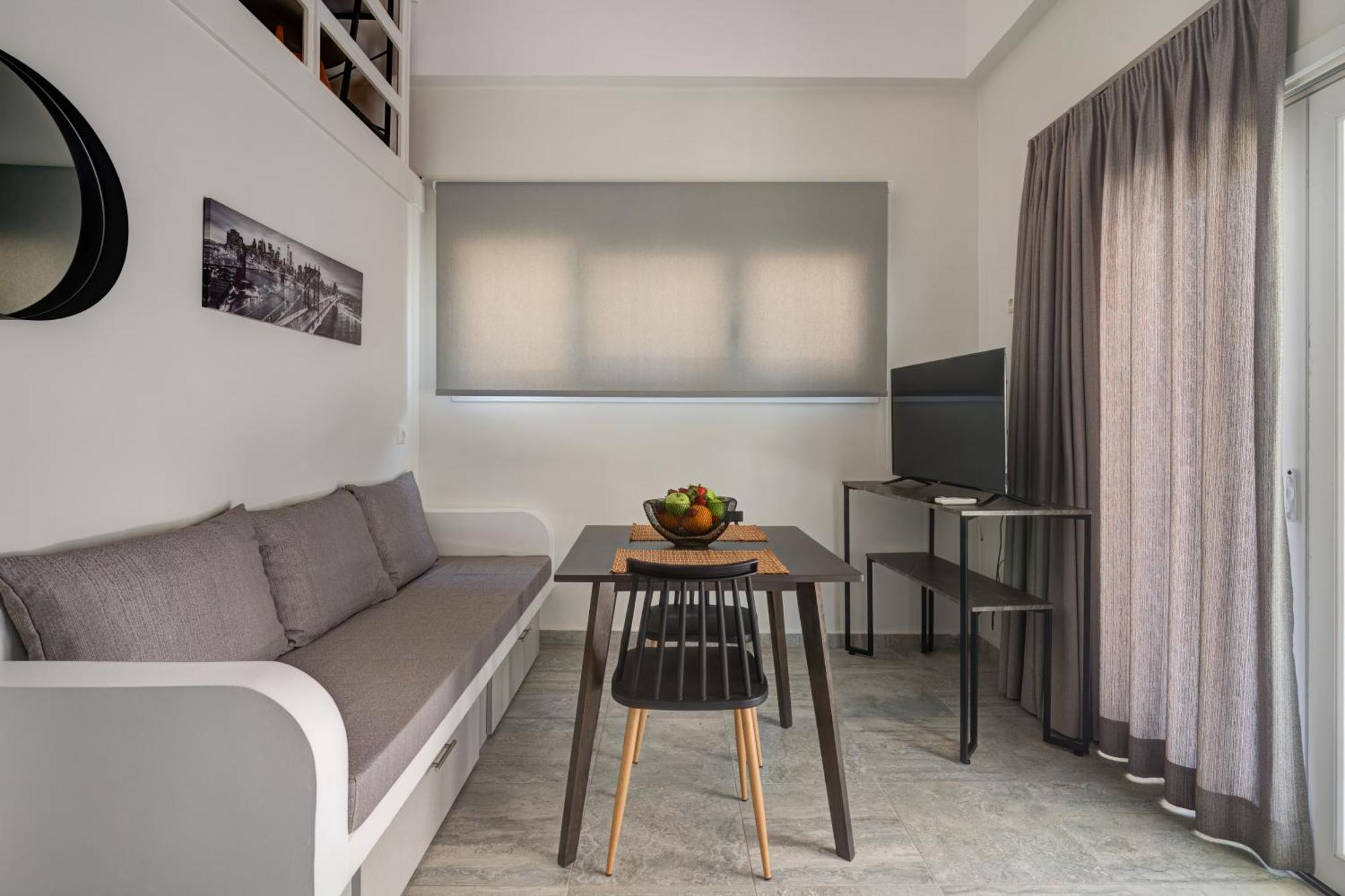 Molos Beachfront Apartments In Diakoptó Kültér fotó