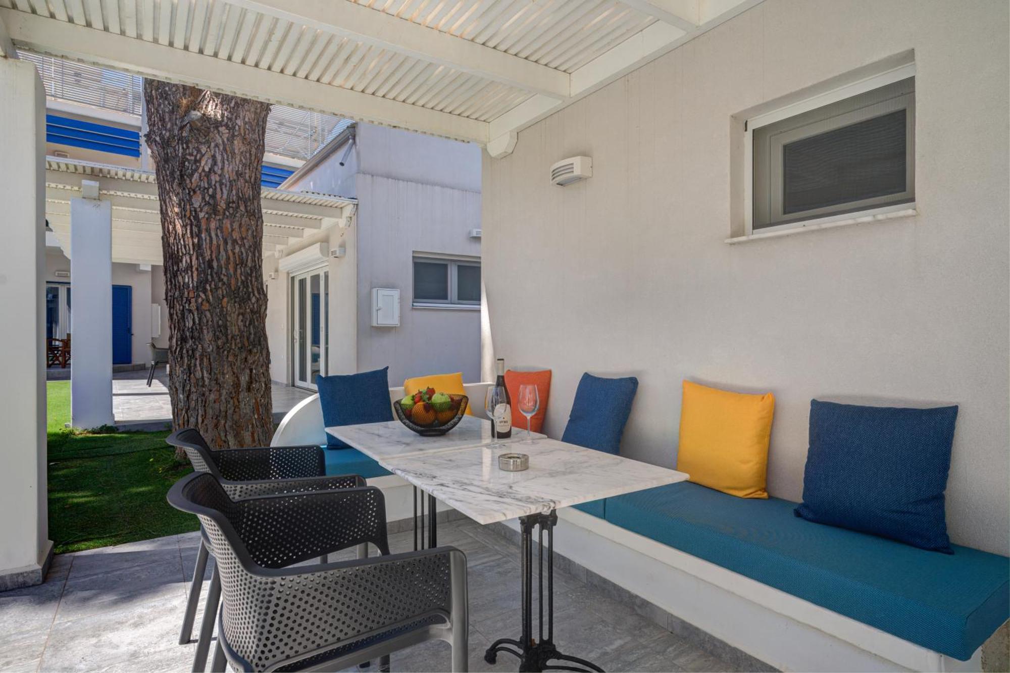 Molos Beachfront Apartments In Diakoptó Kültér fotó